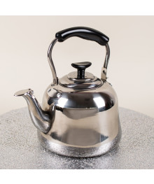 Чайник со свистком Grace GR-OKM-2415 чёрная ручка (1.5л, с ситечком для завар, для всех видов плит)