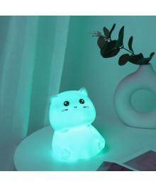 Ночник Кошечка, ПВХ, 10х10,5х12,5 см, меняющийся светников оптом со склада в Новосибриске. Ночники оптом по низкой цене с доставкой по Дальнему Востоку.