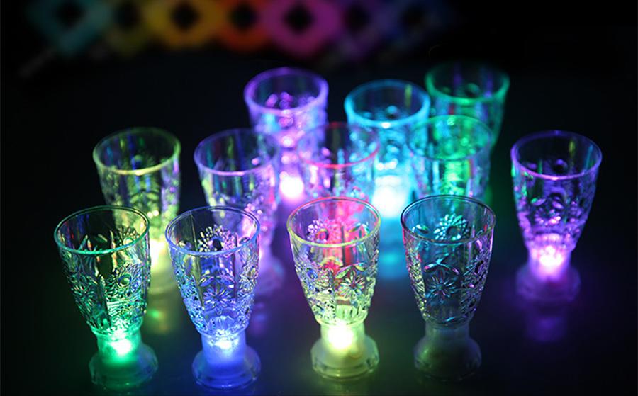 1 LED, Светодиодные прозрачные пластиковые РЮМКИ, мультицвет, бат.AG13*1шт(1,5В)